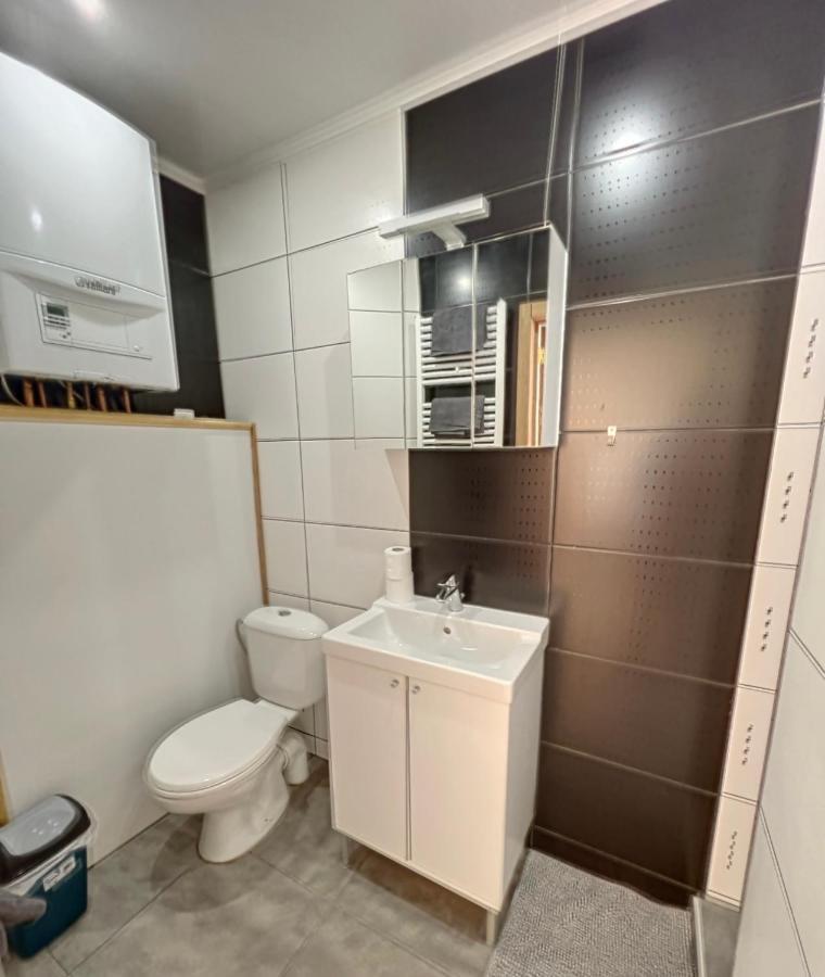 Charbonnel 1 A Charleroi-Airport Apartman Kültér fotó