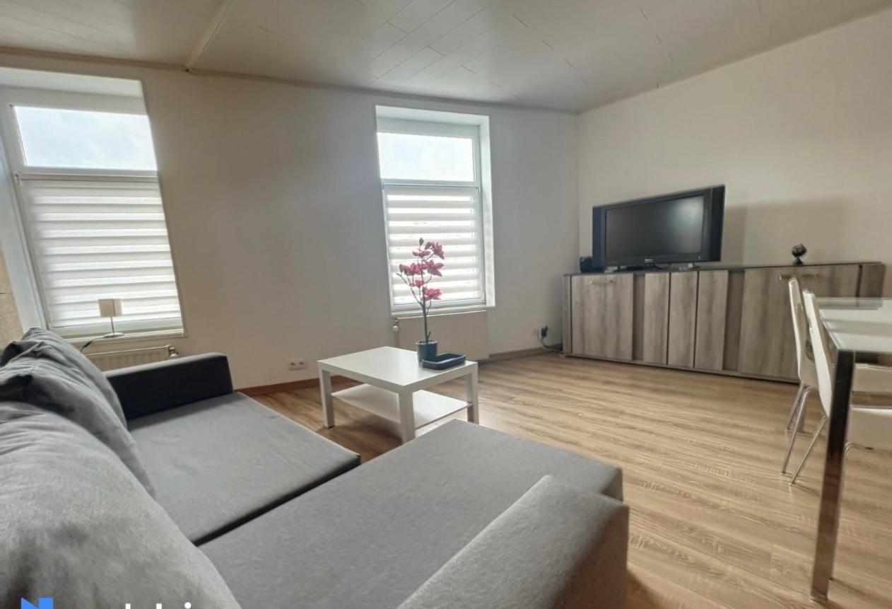 Charbonnel 1 A Charleroi-Airport Apartman Kültér fotó