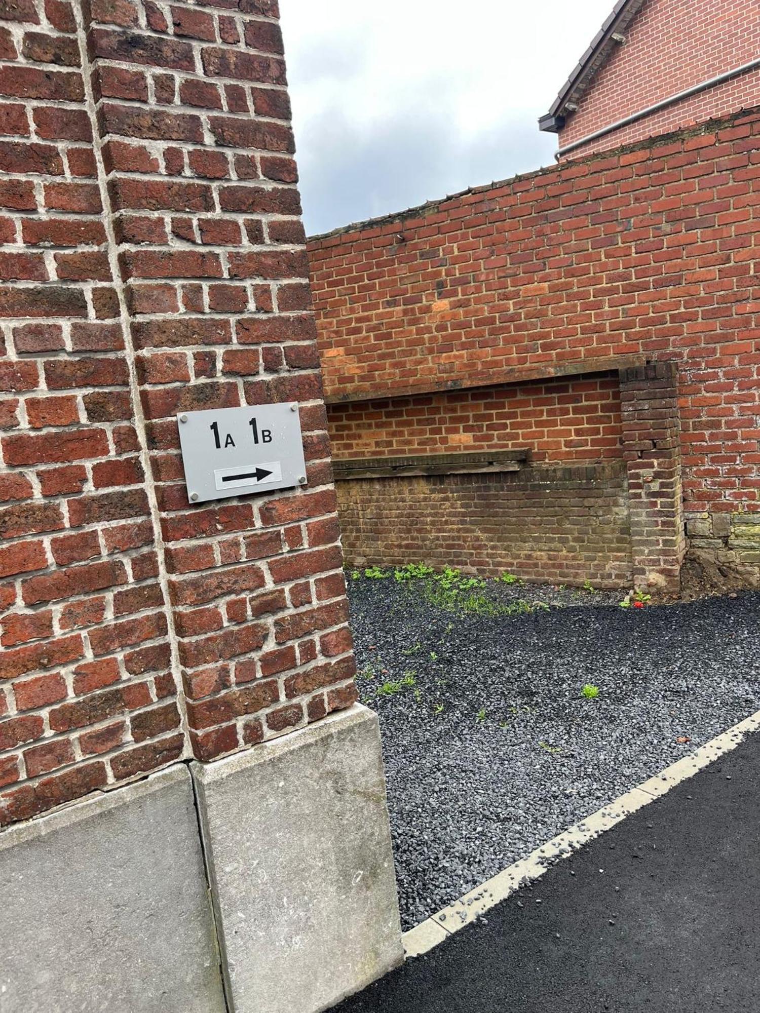 Charbonnel 1 A Charleroi-Airport Apartman Kültér fotó